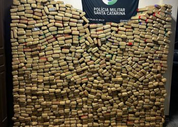 Polícia Militar Desmantela Operação de Tráfico: Amarok com 783 kg de Maconha é Apreendida