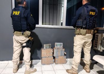 42 kg de cocaína são apreendidos pela PRF em Imbituba, na BR-101