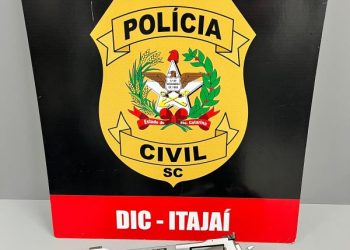 DIC Itajaí apreende arma de fogo furada após denúncia