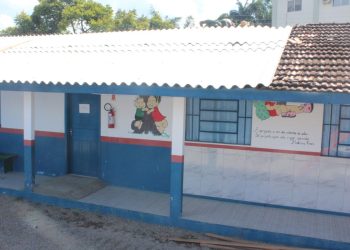 Secretaria de Educação de São João Batista efetua reforma do telhado do Núcleo Infantil Cebolinha