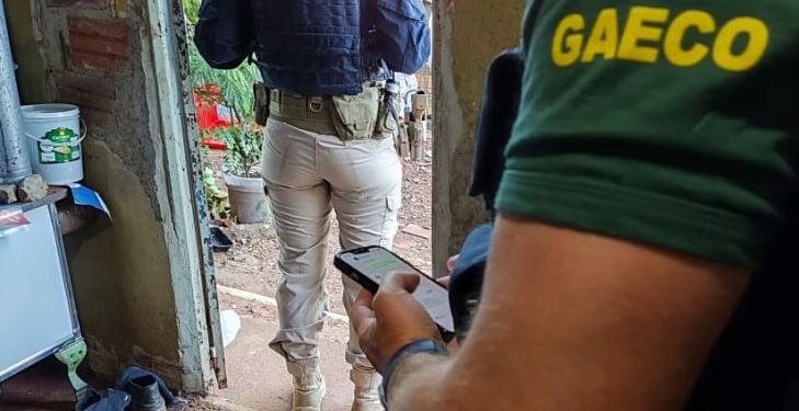 PRF participa de operação do GAECO contra organização criminosa no Oeste de SC