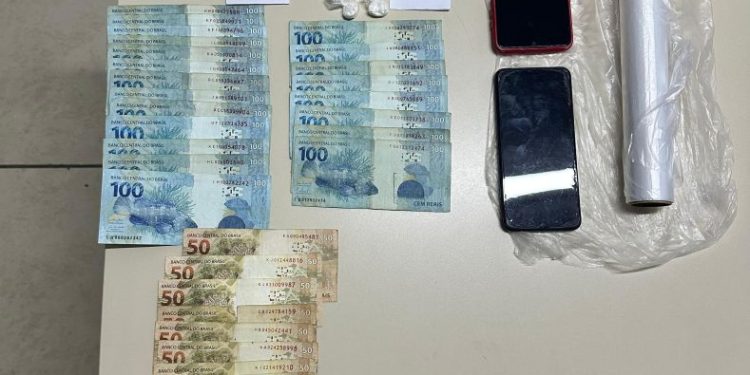 Homem que tentou jogar esposa para fora do carro, agrediu e a queimou com cigarro é preso por tráfico no Cardoso