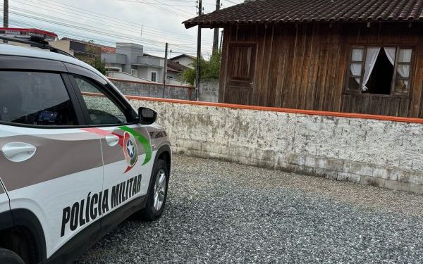 Policia Militar de São João Batista cumpre mandado de prisão no Carmelo