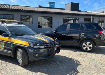 PRF recupera veículo com apropriação indébita em Piçarras