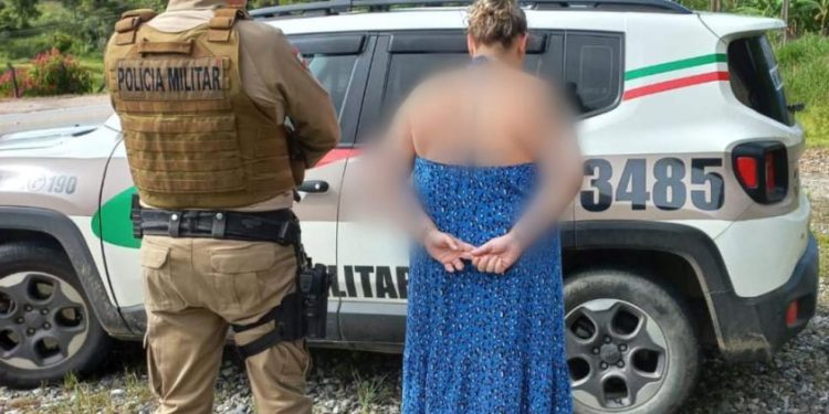 Após denúncias Policia Militar cumpre mandado de prisão no bairro Claraíba em Nova Trento