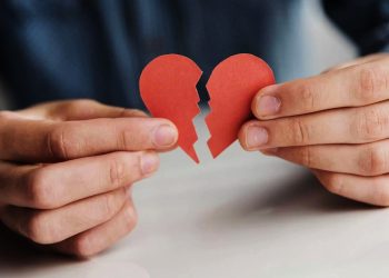 Mulher de 37 anos é vítima de estelionato amoroso