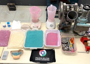Polícia Militar desarticula laboratório de drogas sintéticas
