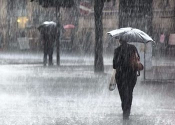 Tempestade tropical Akará em alto mar eleva chances de chuva e tempo fechado em SC; veja previsão