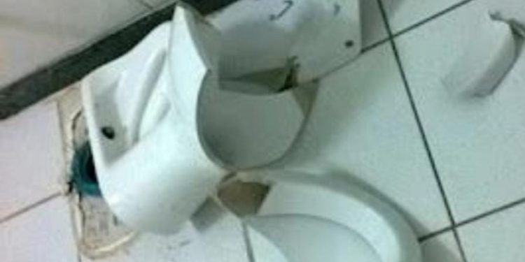 Acidente alerta para riscos de acidentes com vasos sanitários