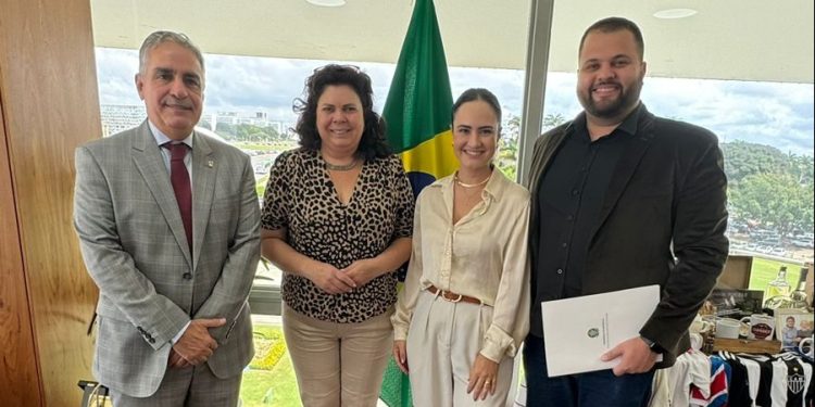 Em Brasília, prefeito e secretárias de Assistência Social e Saúde buscam recursos para Nova Trento