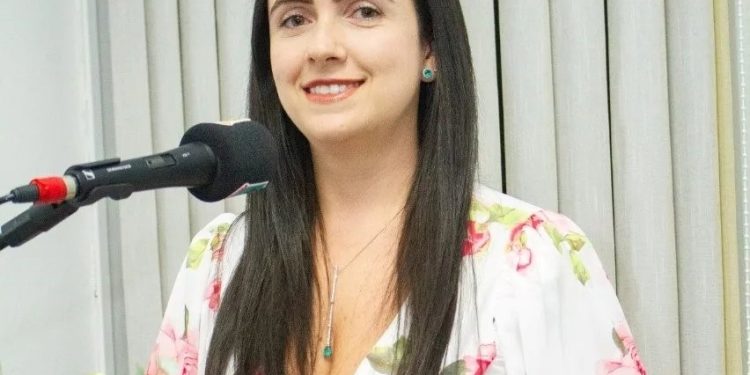 Jornalista Cristiéle Borgonovo é a nova chefe de Gabinete do vice-prefeito Déi do Gás