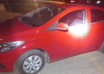 Casal fica ferido em acidente entre carro e moto em Canelinha