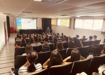 Secretaria de Saúde de Canelinha realiza palestra sobre o Combate à Dengue