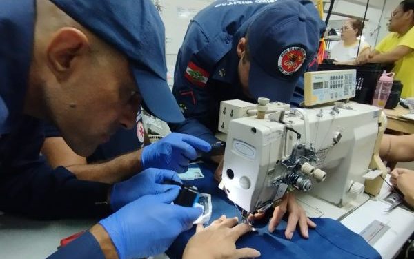 Bombeiro acionado após agulha da máquina de costura atravessar dedo de uma costureira