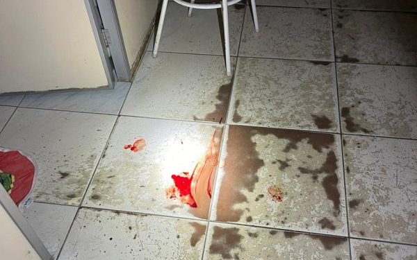 Homens encapuzados dispararam dez vezes contra residência em Tijucas