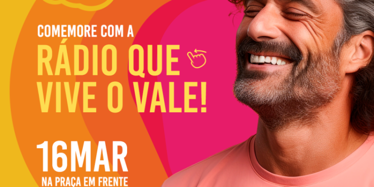 Celebração na Praça de São João Batista: Aniversário da Rádio Super