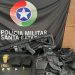 Fuzil calibre 5,56 e drogas são apreendidos na região continental de Florianópolis