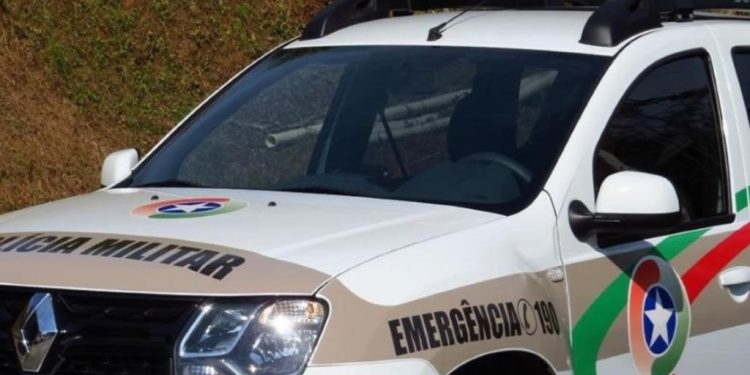 Policia Militar de São João Batista cumpre mandado de prisão no bairro Fernandes