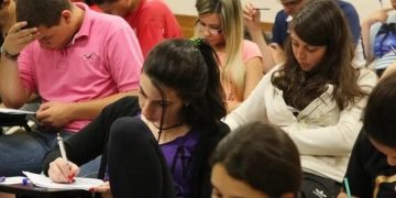 Termina nesta sexta-feira (26) o prazo final para solicitar isenção no Exame Nacional do Ensino Médio
