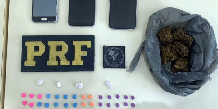 Homens são presos com comprimidos de ecstasy na BR-101 em Barra Velha