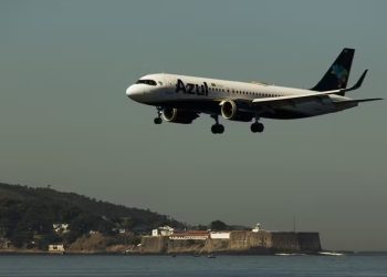 Ministro Anuncia Início do Programa ‘Voa Brasil’ com Passagens Aéreas até R$ 200 em Abril