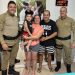 Policiais de São João Batista visitam Laurinha e realizam o sonho da pequena de conhecer uma guarnição da Policia Militar