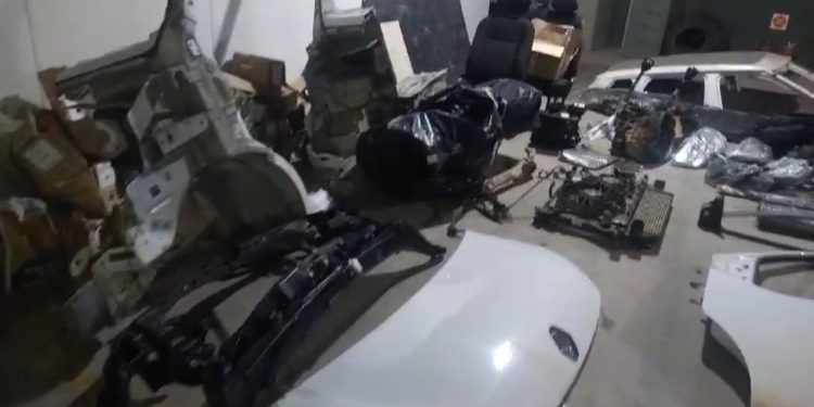 Carro furtado em São João Batista é encontrado desmanchado em Gaspar