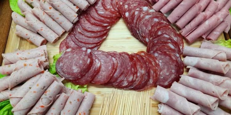 Autorizada venda de produtos de origem animal do RS em SC para auxiliar produtores afetados por chuvas