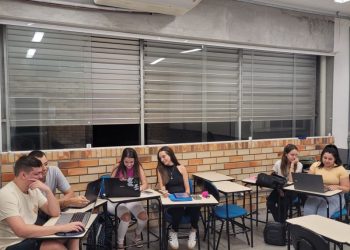 Setor petroquímico é tema de análise de acadêmicos da Unifebe