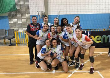 Equipe de voleibol feminino sub-19 da Fube garante vaga na fase regional dos Joguinhos