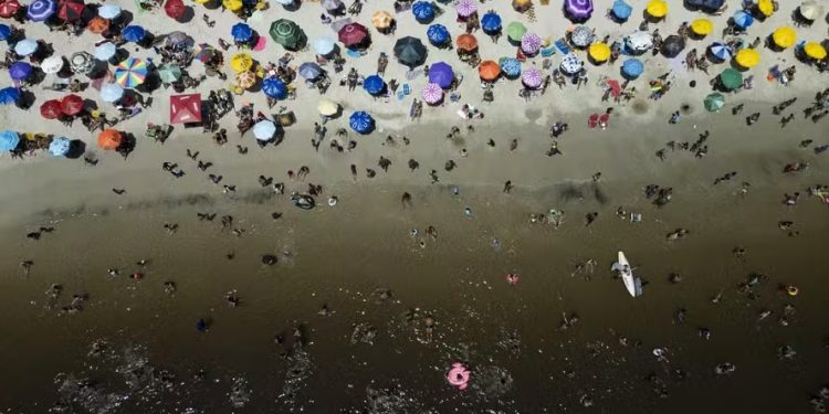 Privatização das praias no Brasil? Entenda a proposta no Senado