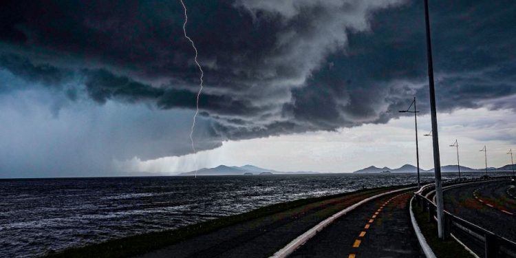 Defesa Civil informa sobre chuva intensa e volumosa no fim de semana na região