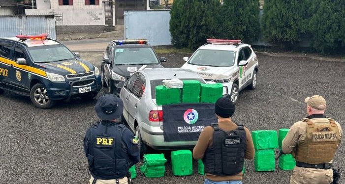 Carro carregado de maconha tenta fugir, mas é interceptado no sul do estado