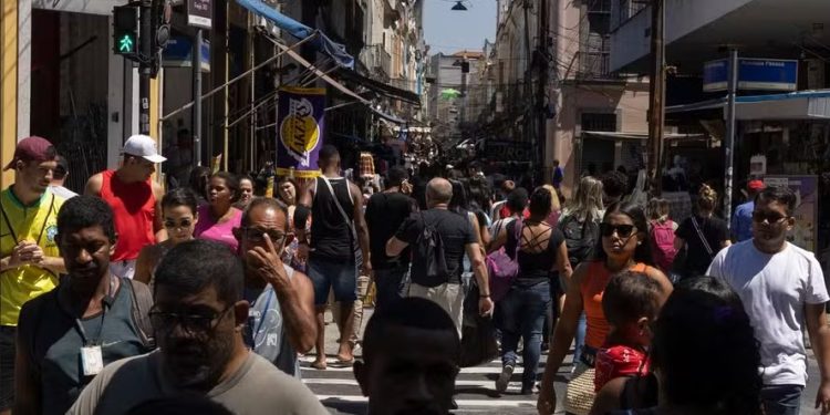 IBGE Divulga PIB do Brasil no Primeiro Trimestre: Expectativas de Economistas para o Crescimento Econômico