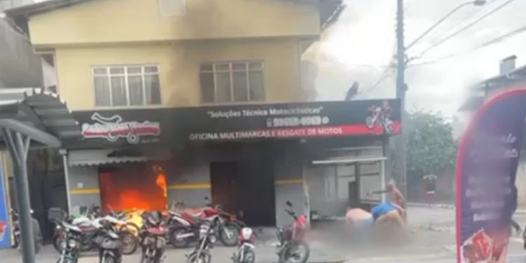 Incêndio deixa 2 pessoas gravemente feridas em Itajaí