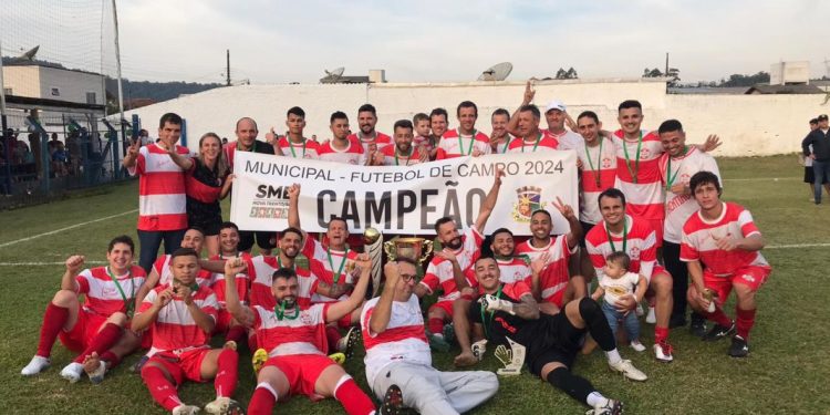 Neotrentino é campeão do Municipal de Futebol de Campo 2024
