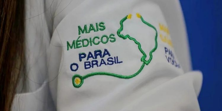 Mais Médicos: Novo edital abre 156 vagas em SC com bolsa de R$ 14 mil
