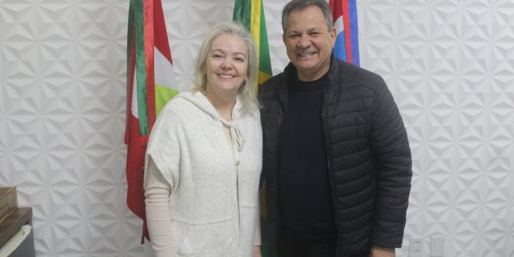 Marciana da Conceição Tomasi assume Secretaria Municipal de Administração de São João Batista