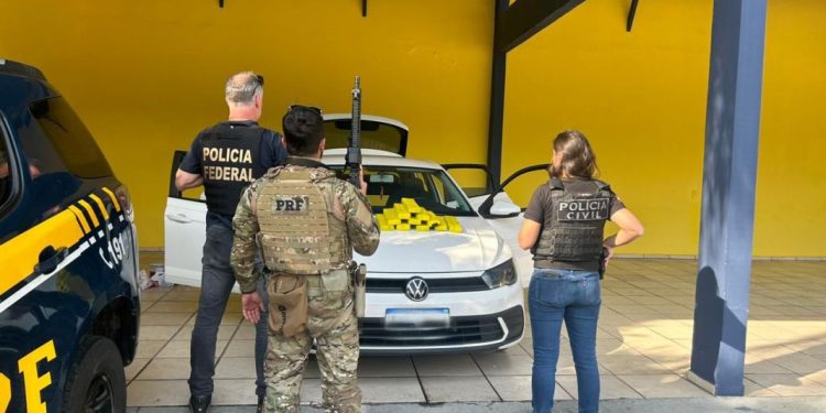 Trabalho integrado entre FICCO/SC e FICCO/RS prende uma pessoa em flagrante e apreende quase 10kg de drogas