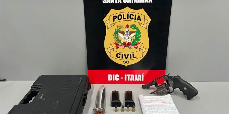 DIC de Itajaí prende 3 suspeitos de integrar organização criminosa responsável por agiotagem e extorsões