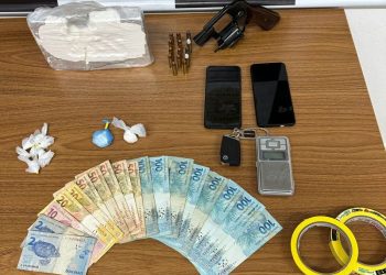 Polícia Civil prende homem com 1 kg de cocaína e posse irregular de arma de fogo