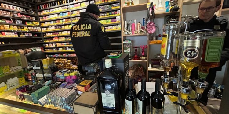 PF combate crime de contrabando de cigarros eletrônicos