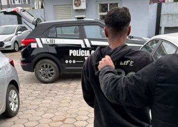 Polícia Civil cumpre prisão preventiva e busca e apreensão por descumprimento de medida protetiva de urgência em Tijucas