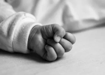 Casal acorda e encontra bebê sem vida  Balneário Camboriú