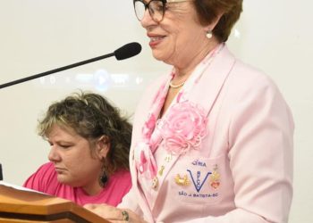 Dona Círia, presidente da Rede Feminina Estadual está em internada devido a edema pulmonar