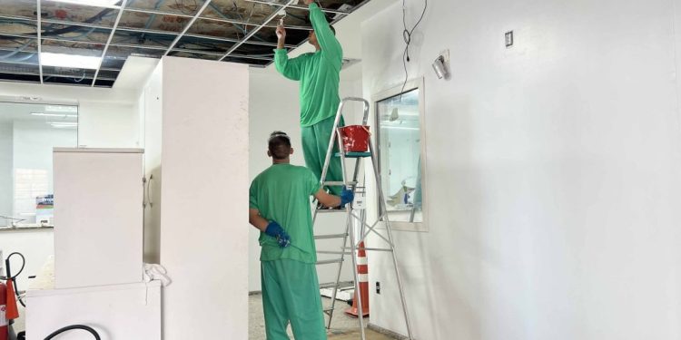 Parceria entre Secretarias promove manutenção de hospitais catarinenses com mão de obra prisional