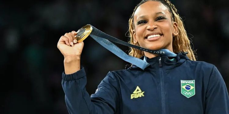 Rebeca Andrade deverá pagar mais de R$ 220 mil reais em impostos