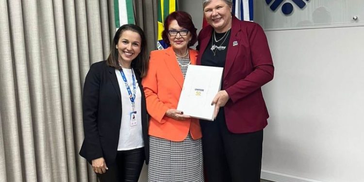 Reitora da Unifebe e historiadora destacam a imigração dos povos de língua alemã em SC