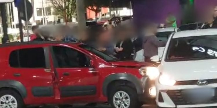 Homem morre após sofrer mal súbito e se envolver em acidente no centro de São João Batista