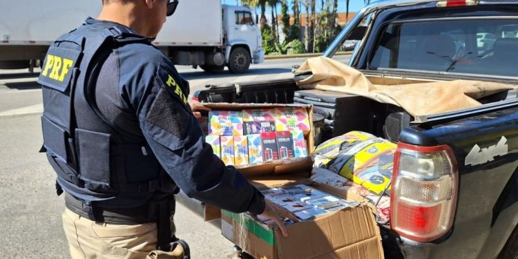 Cigarros eletrônicos contrabandeados são apreendidos na BR-101 em Joinville